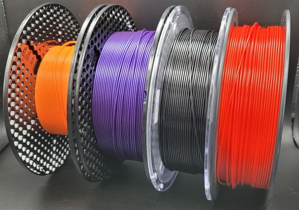 انواع فیلامنت پرینتر سه بعدی شامل PLA ABS و PETG